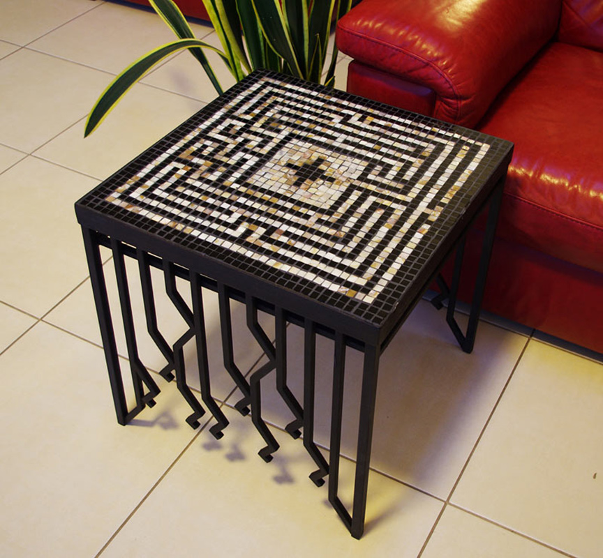 Coffee table «Labyrinth of the Minotaur»